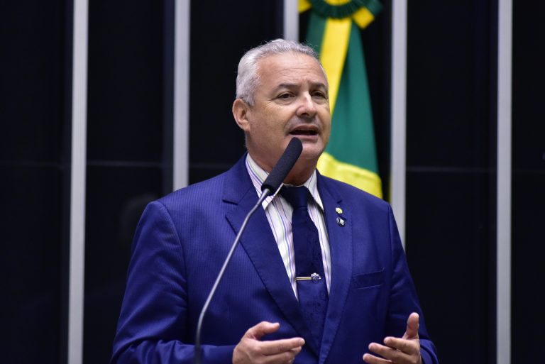 PL considera advocacia atividade de risco e permite porte de arma ao advogado